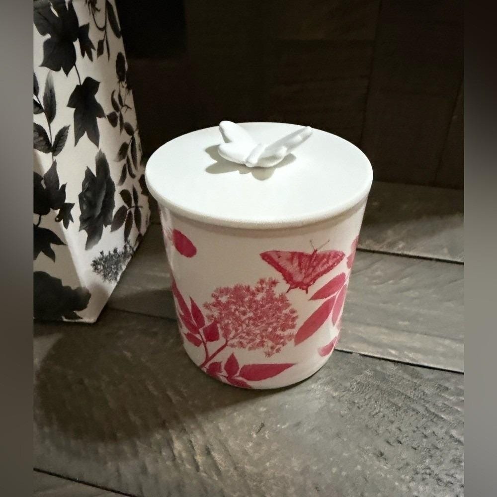 NWT PartyLite spring delight Scented Candle‎ with Floral Design - Picture 2 of 6